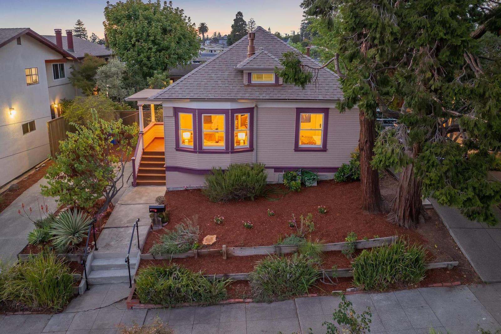 3621 Rhoda Avenue