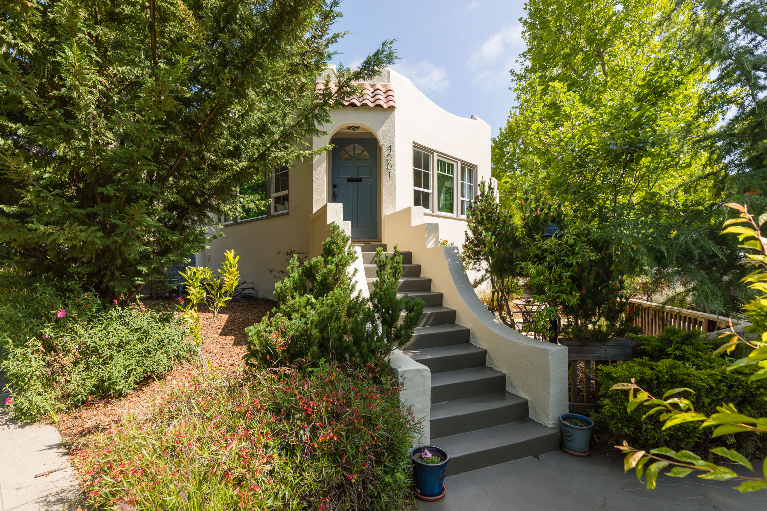 4001 Laurel Avenue